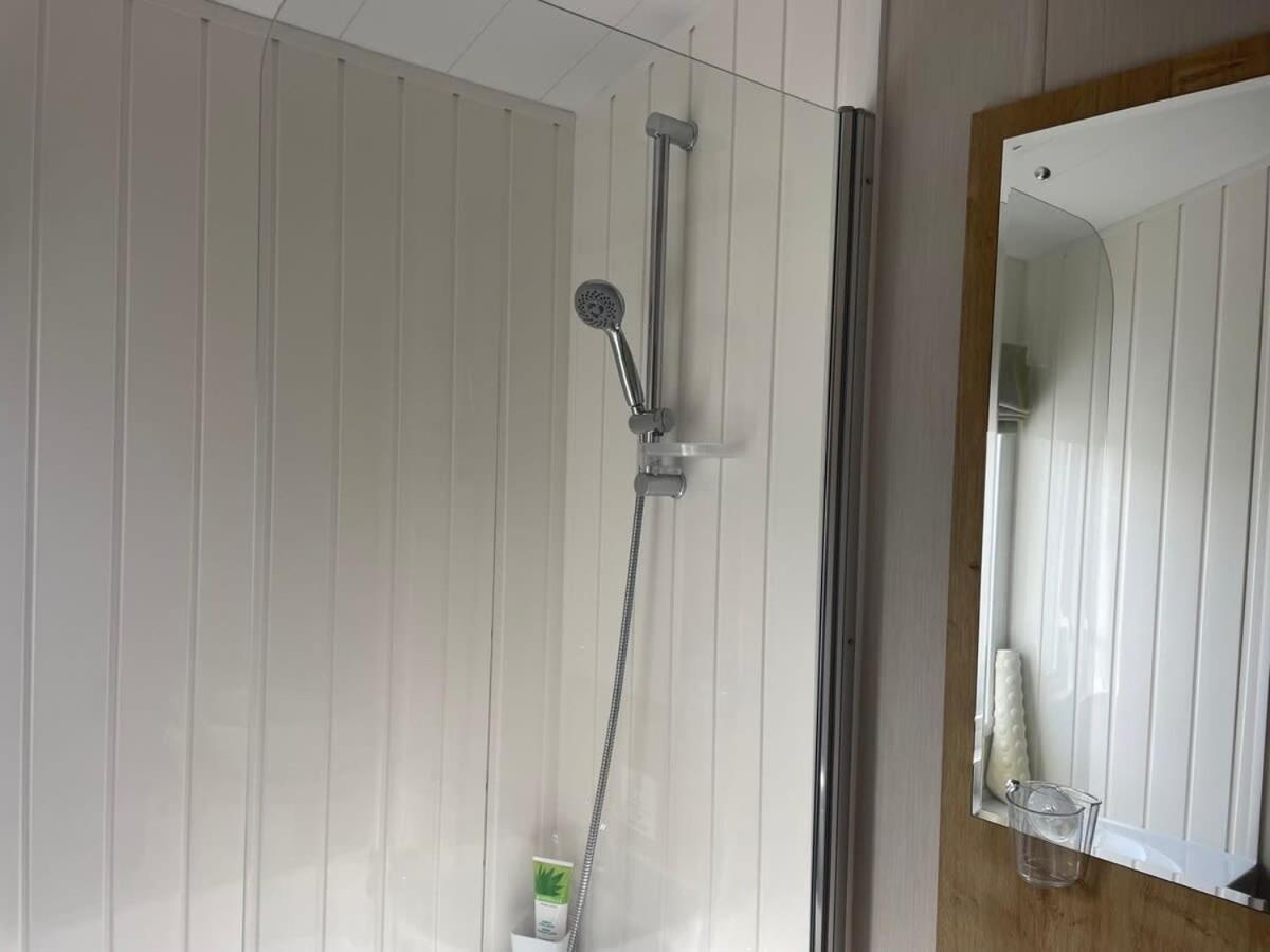 42 Woodland Walk Pevensey Bay Holiday Park Sleeps 6 Exterior photo