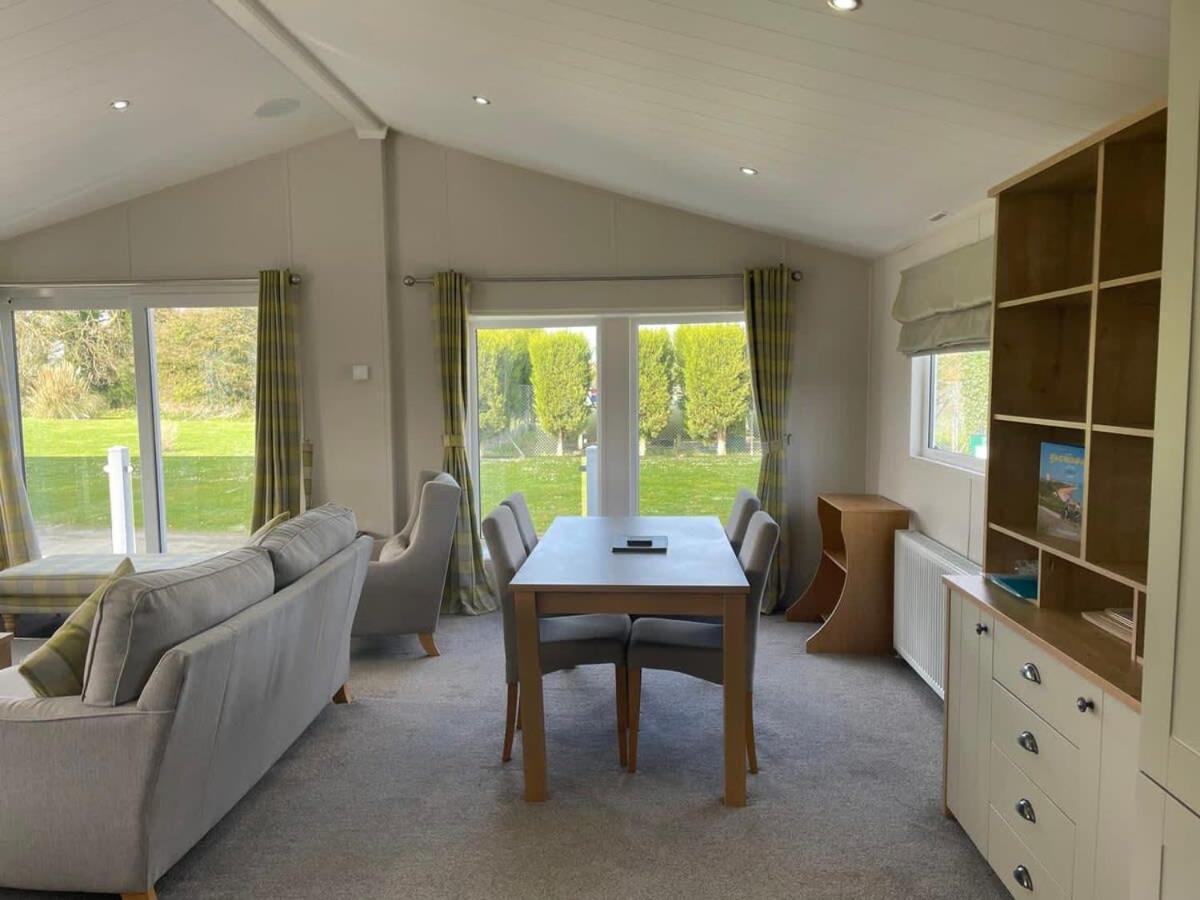 42 Woodland Walk Pevensey Bay Holiday Park Sleeps 6 Exterior photo